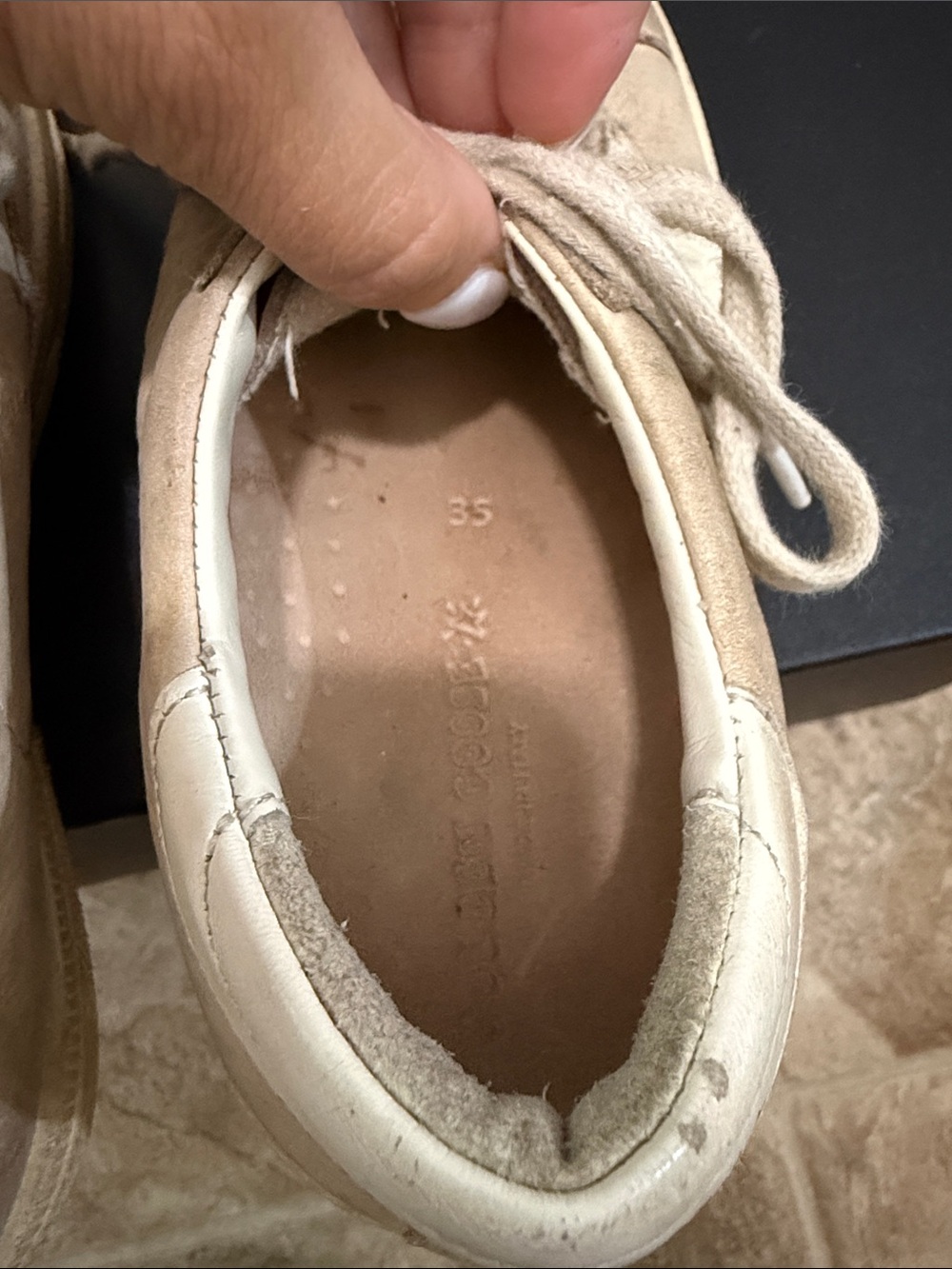 Golden Goose Beige Suede Low-Top Sneakers with White Star - Picture 3 of 3